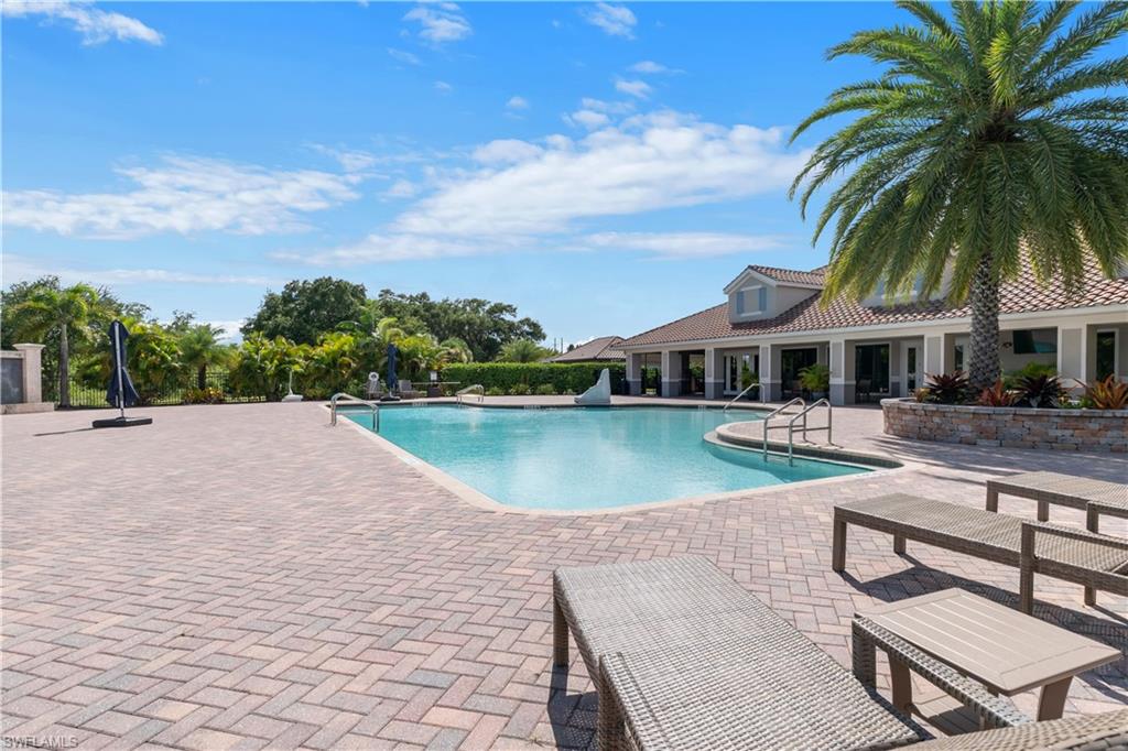 GOLDEN PALMS LUXURY MOTORCOACH RESORT - Land