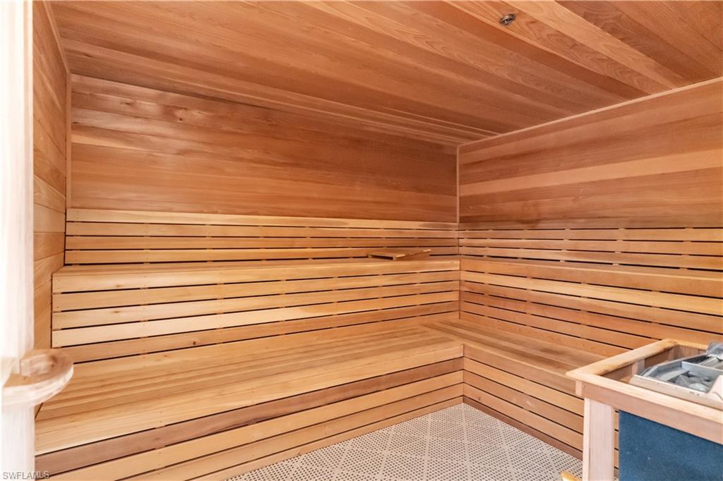 GOLDEN PALMS LUXURY MOTORCOACH RESORT - Land