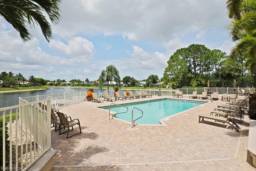 LONGSHORE LAKE - Residential