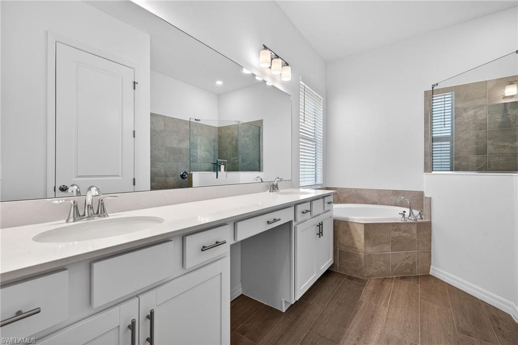 SANDY KEY - Residential