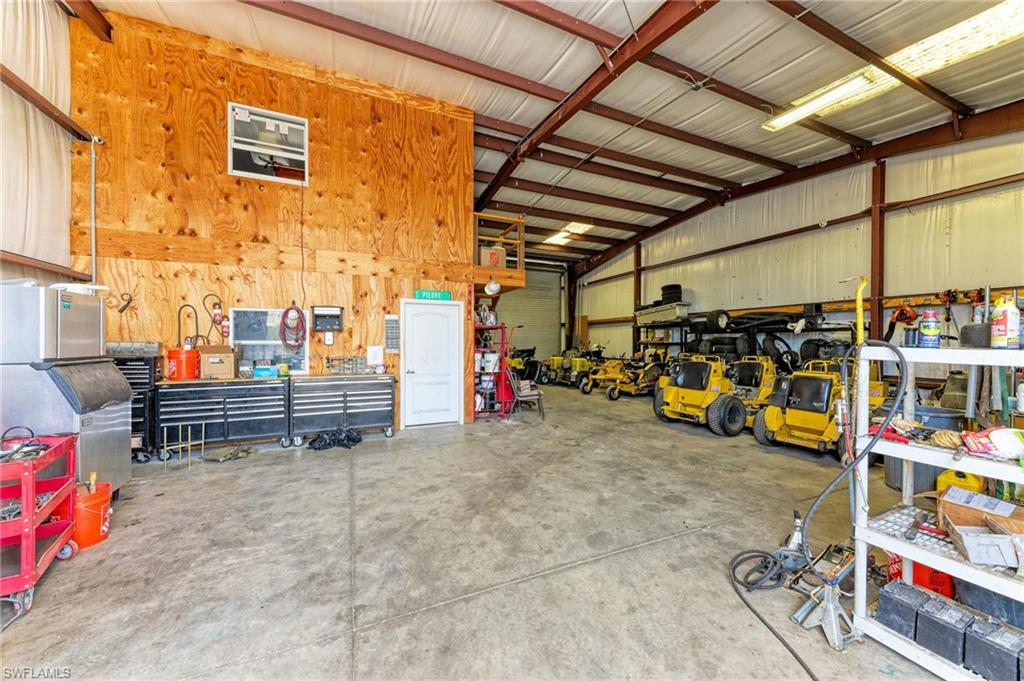 PUNTA GORDA ACRES - Residential