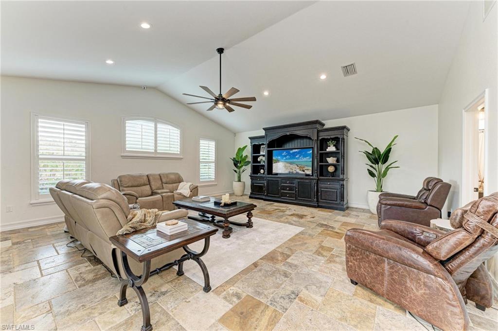 PUNTA GORDA ACRES - Residential