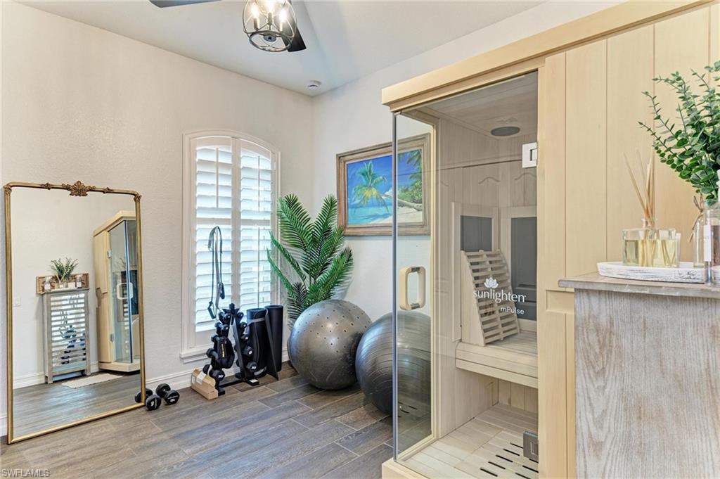 PUNTA GORDA ACRES - Residential