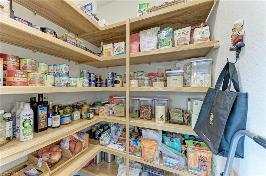 PUNTA GORDA ACRES - Residential