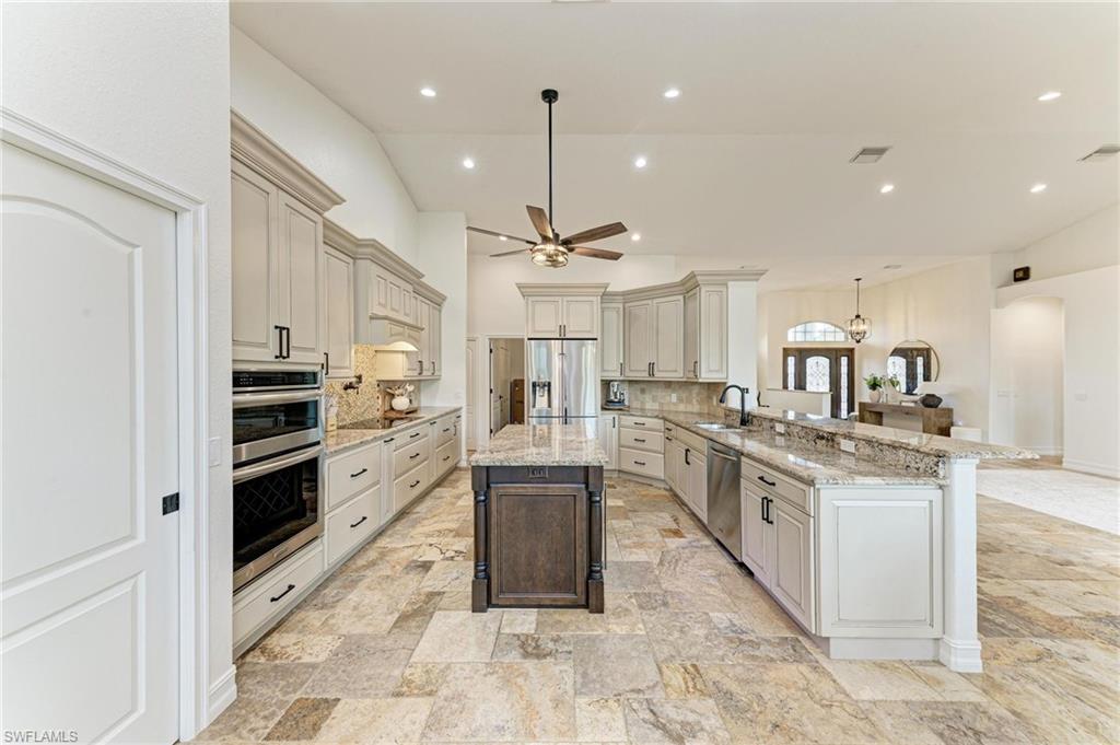 PUNTA GORDA ACRES - Residential