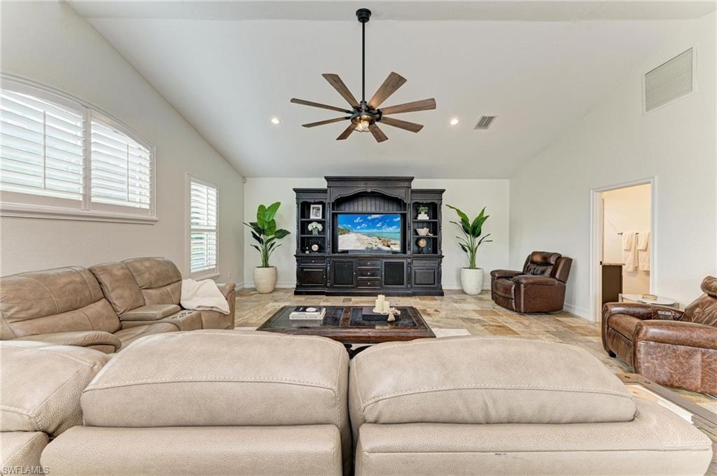PUNTA GORDA ACRES - Residential