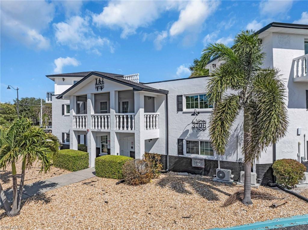 WINDSOR WEST - Residential