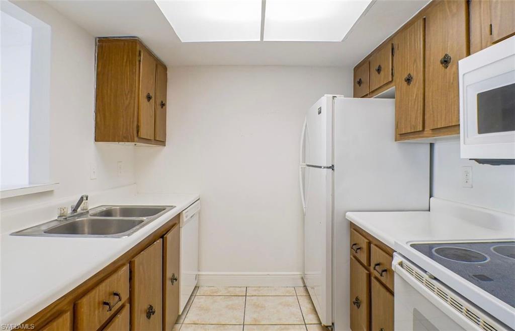 WINDSOR WEST - Residential