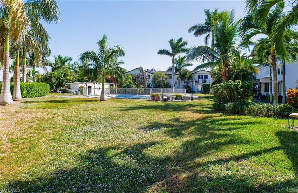 WINDSOR WEST - Residential