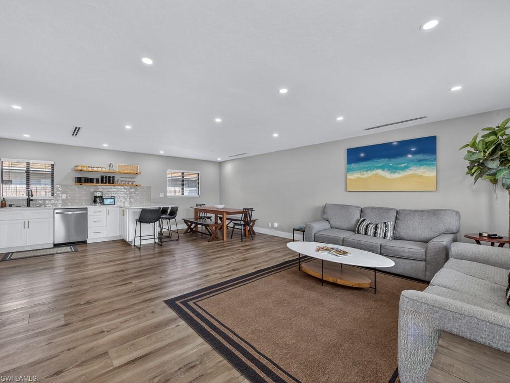 NAPLES PARK - Residential