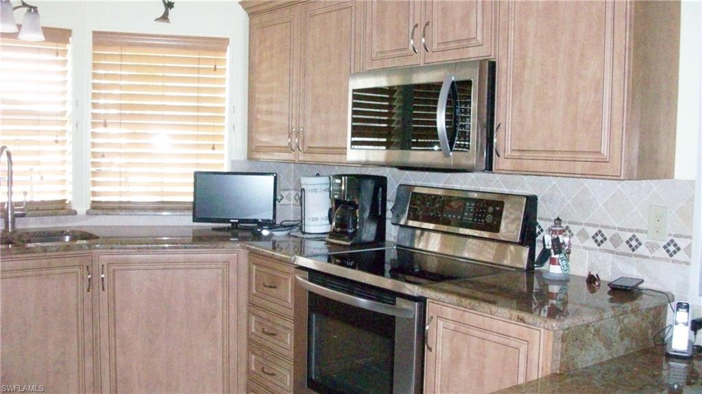 CRYSTAL LAKES - Residential