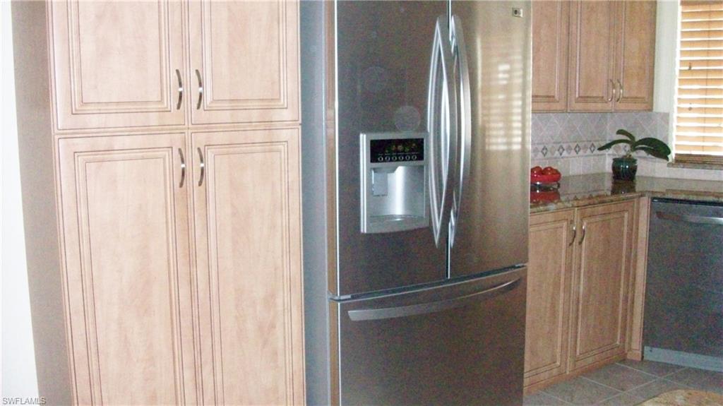 CRYSTAL LAKES - Residential