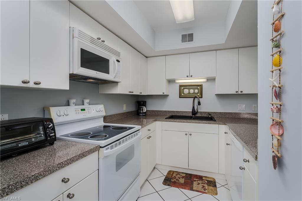 SAN MARCO VILLAS - Residential