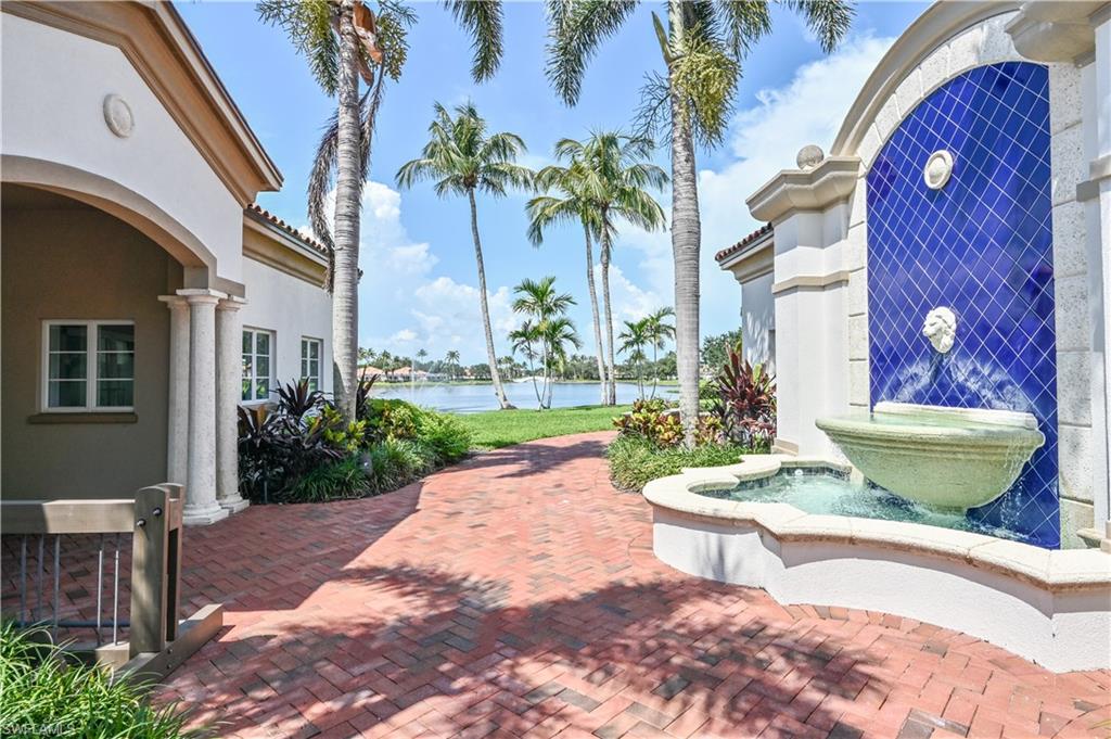 VILLAGE WALK - Residential