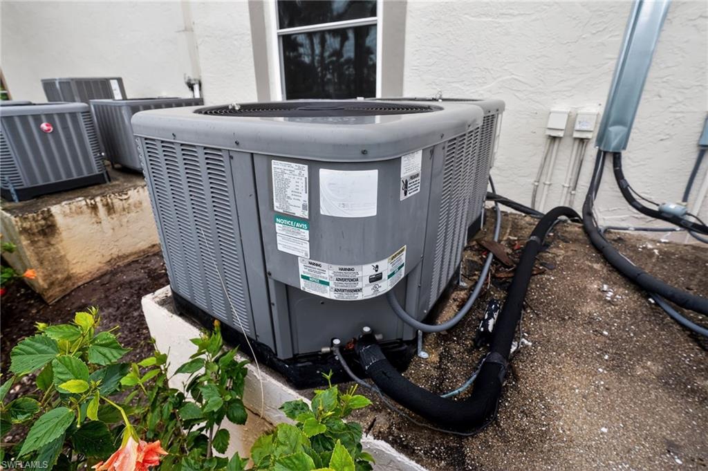 KELLY GREENS - Residential