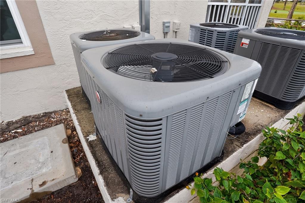 KELLY GREENS - Residential