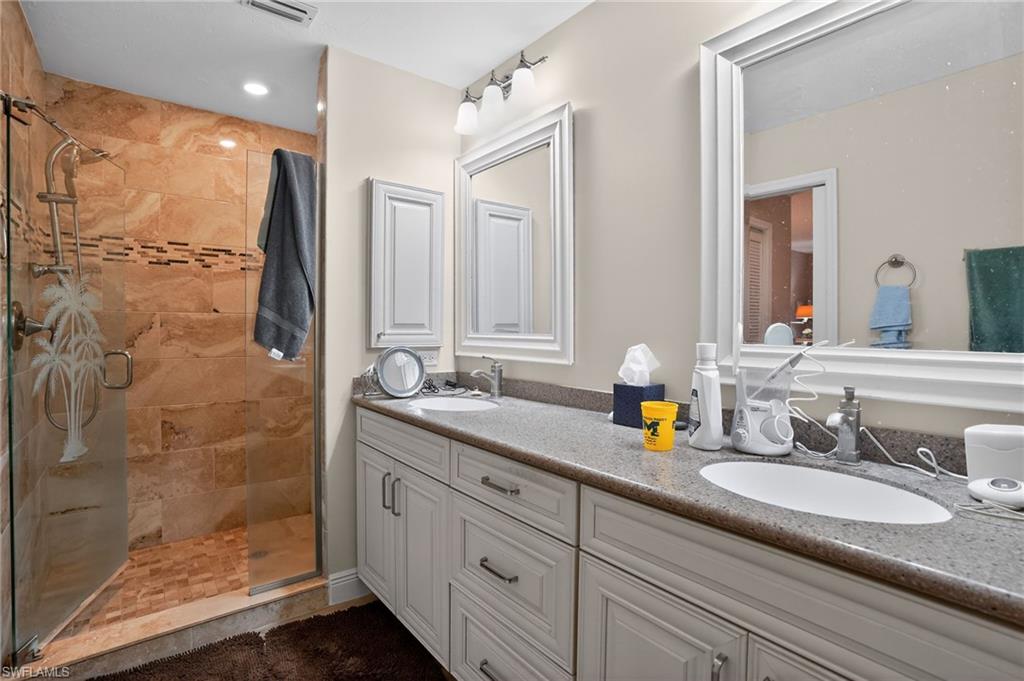 KELLY GREENS - Residential