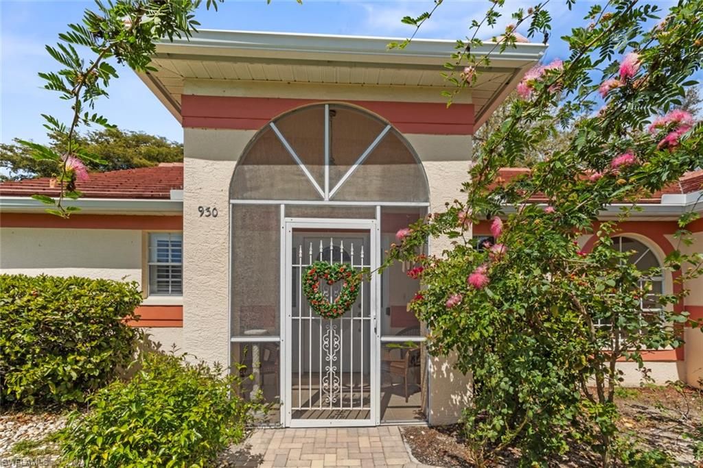 Photo of 930 Moon Lake DR, NAPLES, FL 34104 (MLS # 226010995)