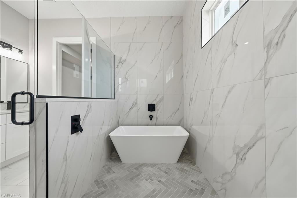 BURNT STORE LAKES - Residential