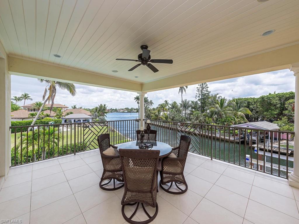 AQUALANE SHORES - Residential