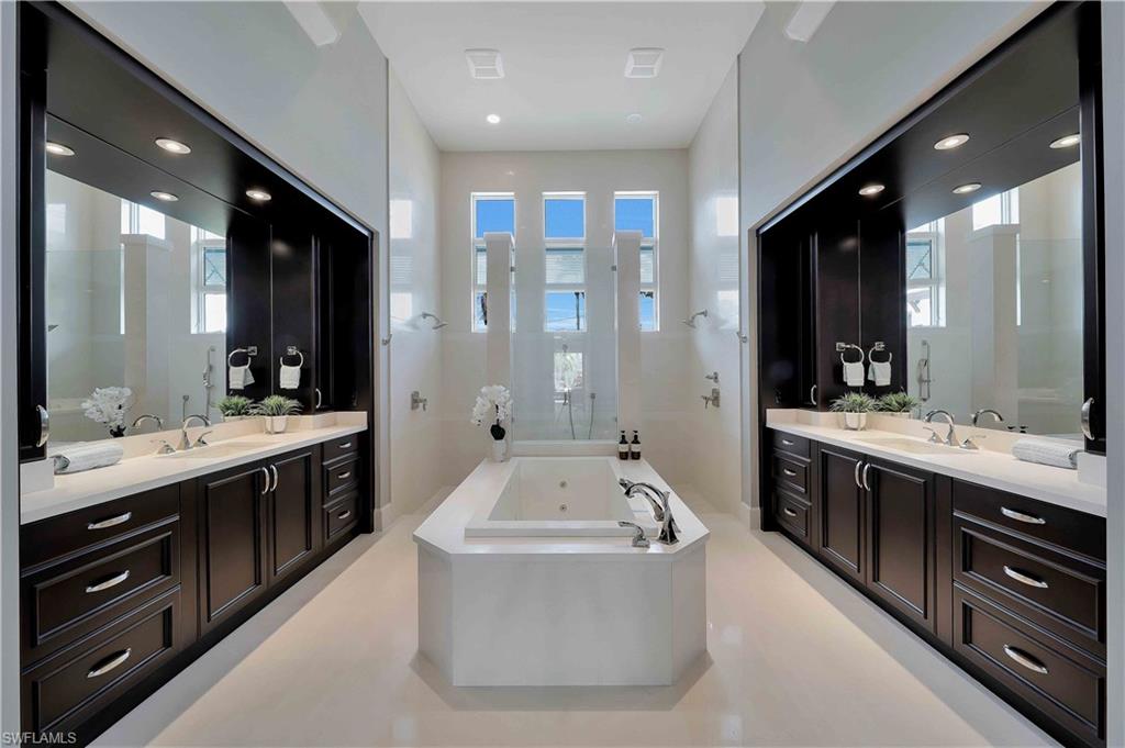 AQUALANE SHORES - Residential