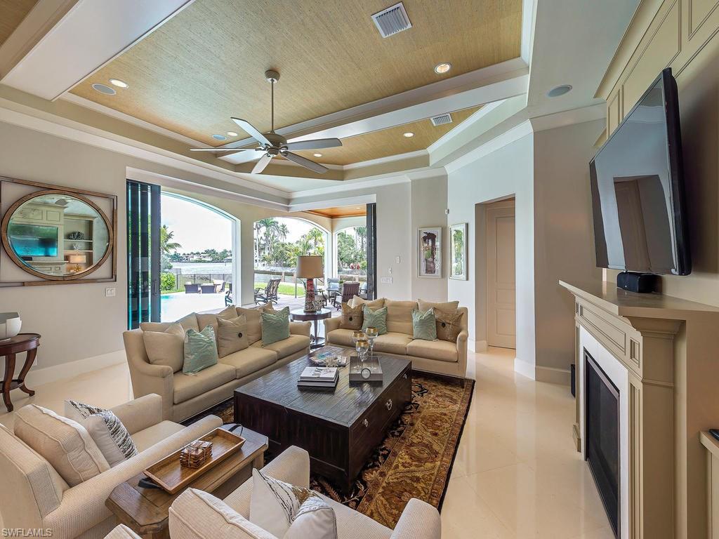 AQUALANE SHORES - Residential