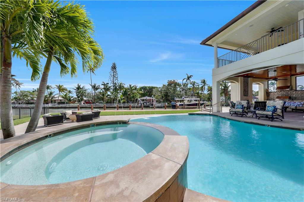 AQUALANE SHORES - Residential