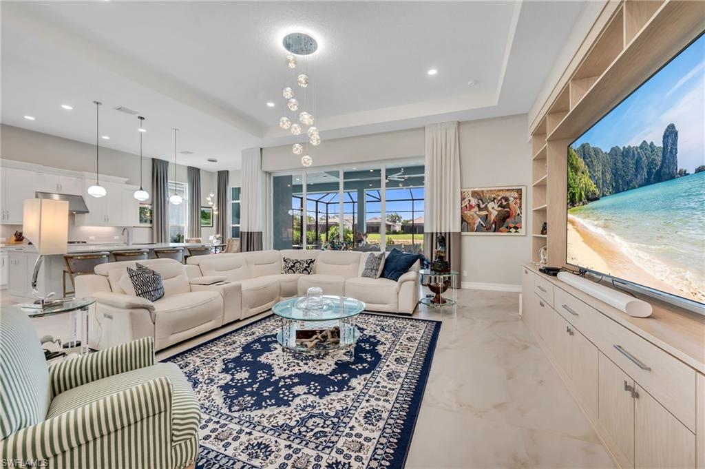 CAYMAS - Residential