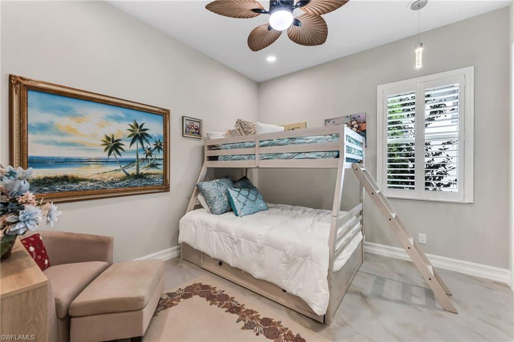 CAYMAS - Residential