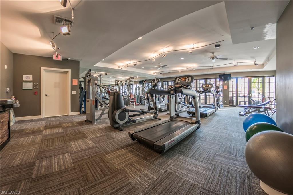 THE RESIDENCES AT COCONUT POINT - Residential Lease