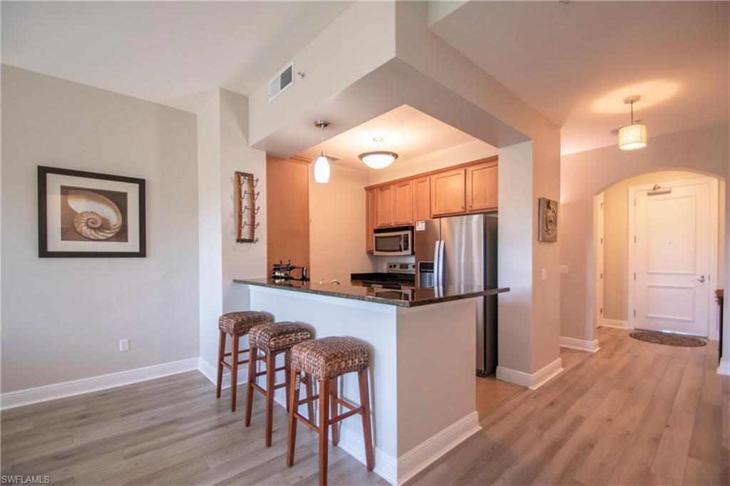 THE RESIDENCES AT COCONUT POINT - Residential Lease