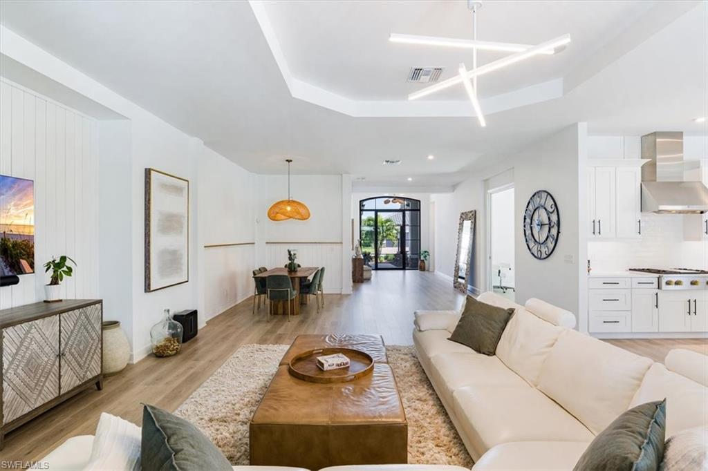 ESPLANADE LAKE CLUB - Residential