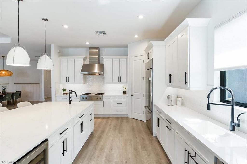 ESPLANADE LAKE CLUB - Residential