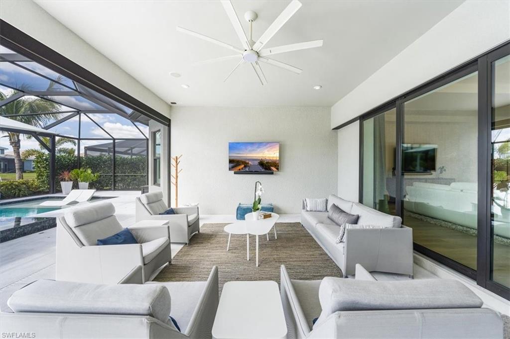 ESPLANADE LAKE CLUB - Residential