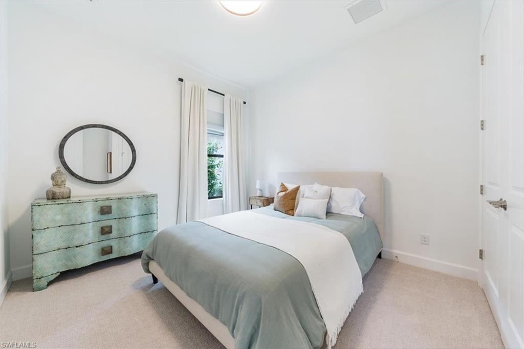 ESPLANADE LAKE CLUB - Residential