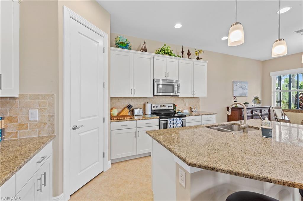10362 Materita DR
