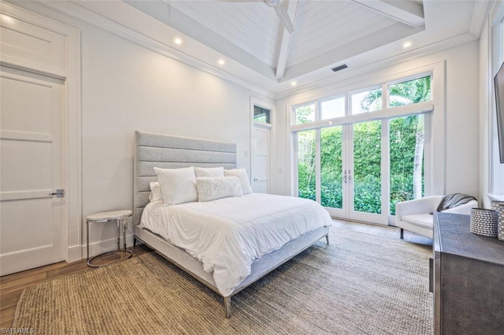 MOORINGS - Residential