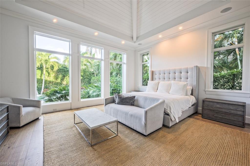 MOORINGS - Residential