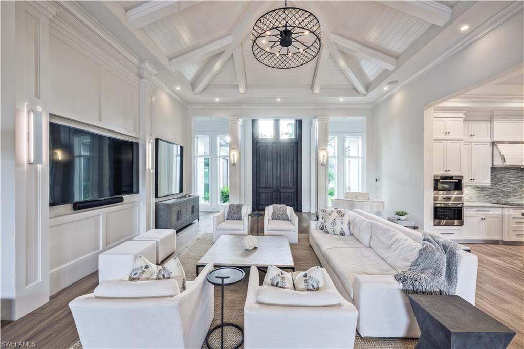 MOORINGS - Residential