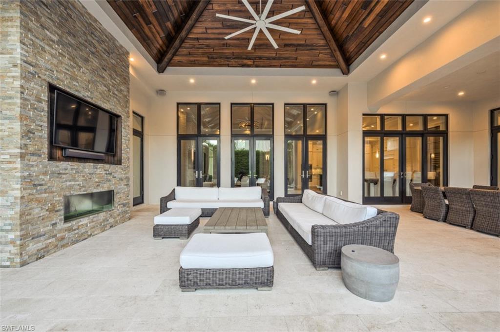 MOORINGS - Residential