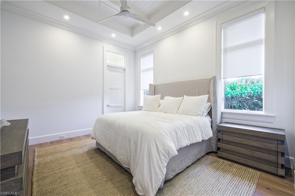 MOORINGS - Residential