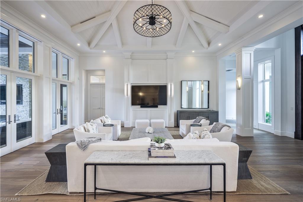 MOORINGS - Residential