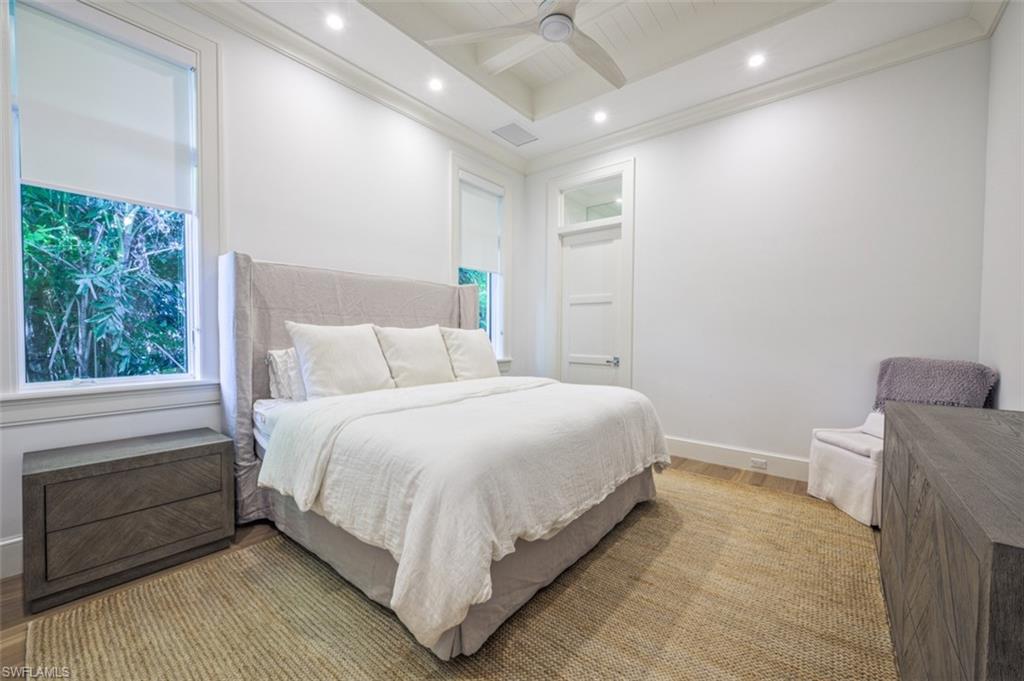 MOORINGS - Residential