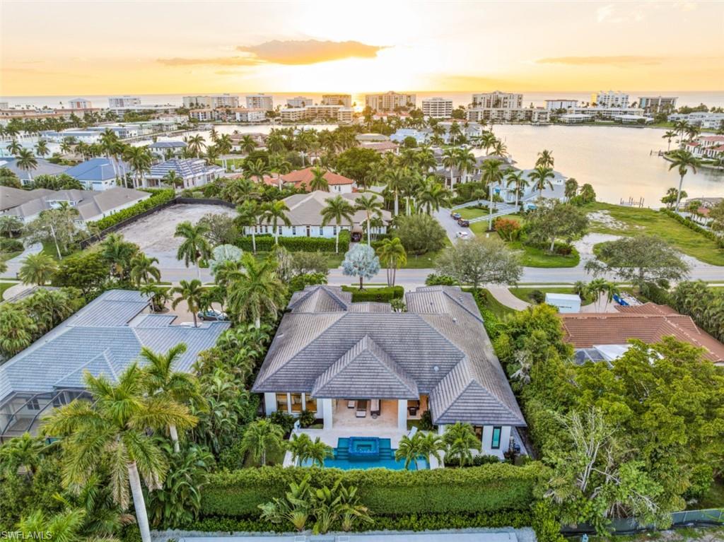 MOORINGS - Residential