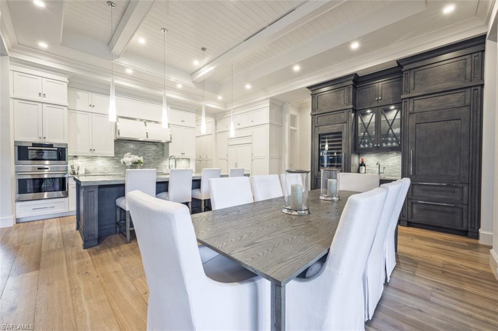 MOORINGS - Residential