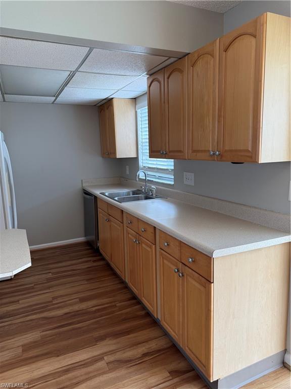 MYERLEE SQUARE CONDO - Residential Lease