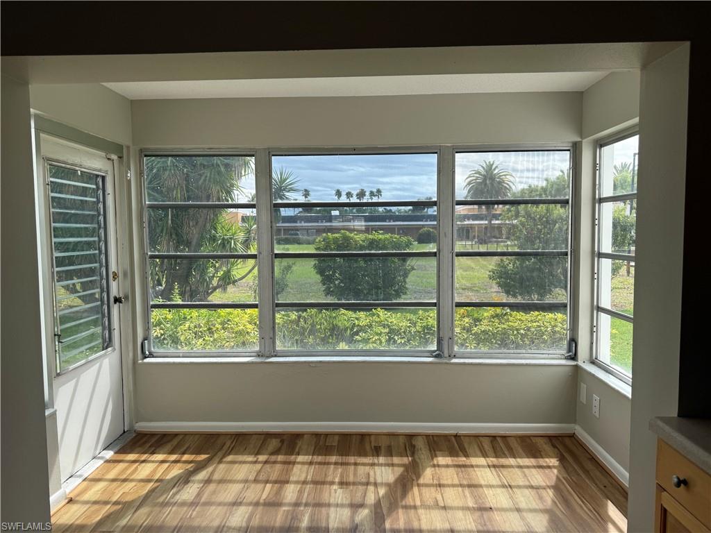 MYERLEE SQUARE CONDO - Residential Lease