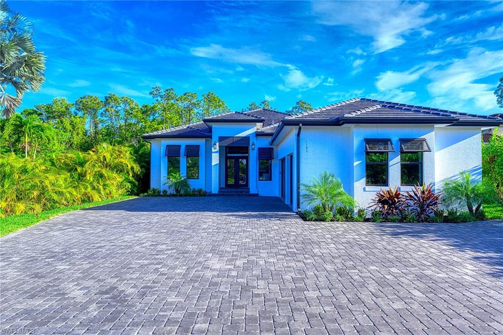 LIVINGSTON WOODS - Residential