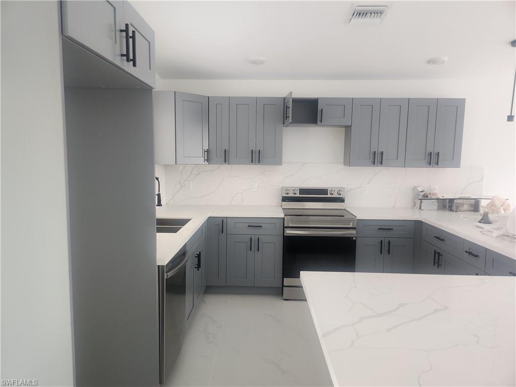 LEHIGH ACRES - Residential