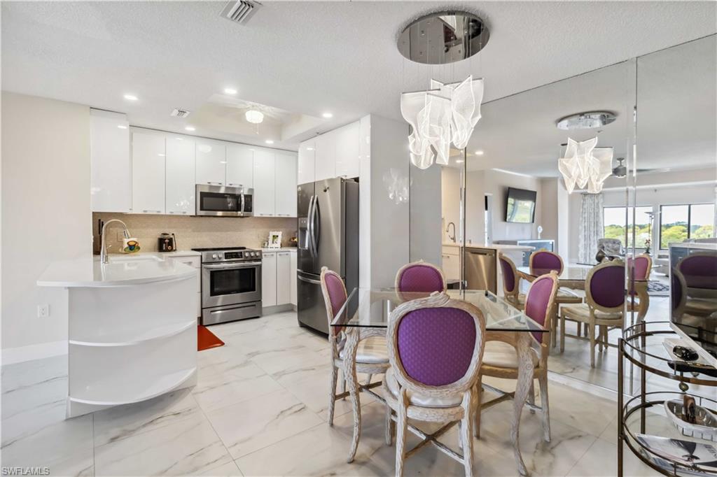 ARBOR TRACE - Residential